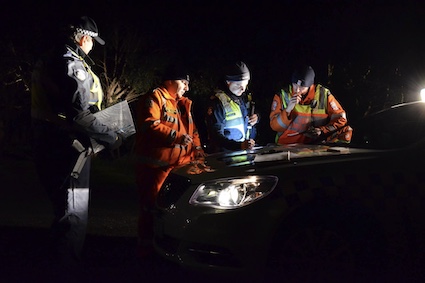 VICSES volunteers working with other agencies.